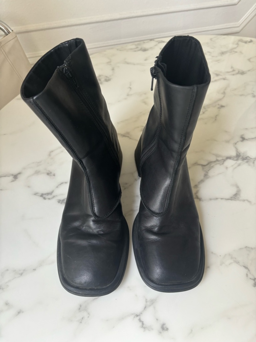 Vegabond Black Square-Toe Leather Ankle Boots